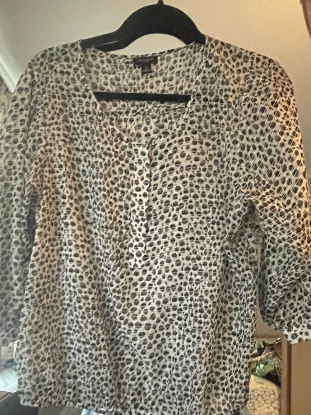 Ann Taylor Cream and Black Leopard Print Henley Top - Picture 1 of 3